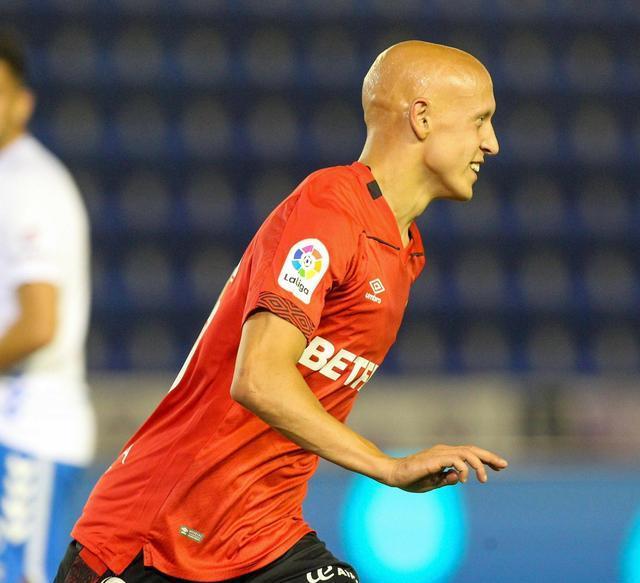 西班牙提前一轮锁定小组第一 西班牙提前一轮锁定小组第一