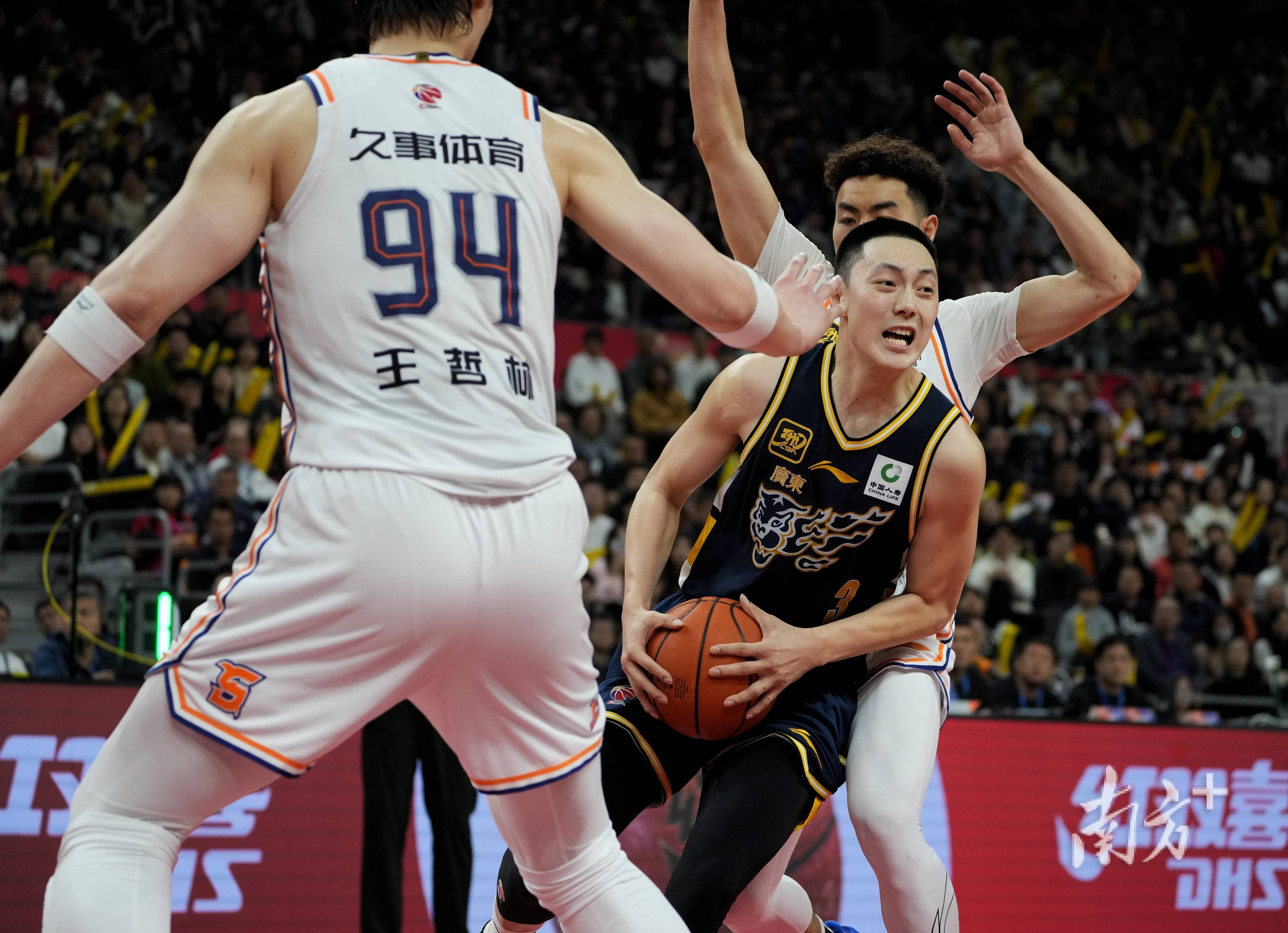 九游app-广东队以大比分击败江苏获得胜利